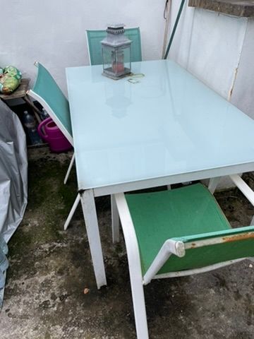 image for FOR FREE table and chairs