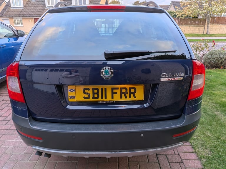 Skoda, OCTAVIA SCOUT, 4X4 Estate, 2011, Manual, 1968 (cc), 5 doors