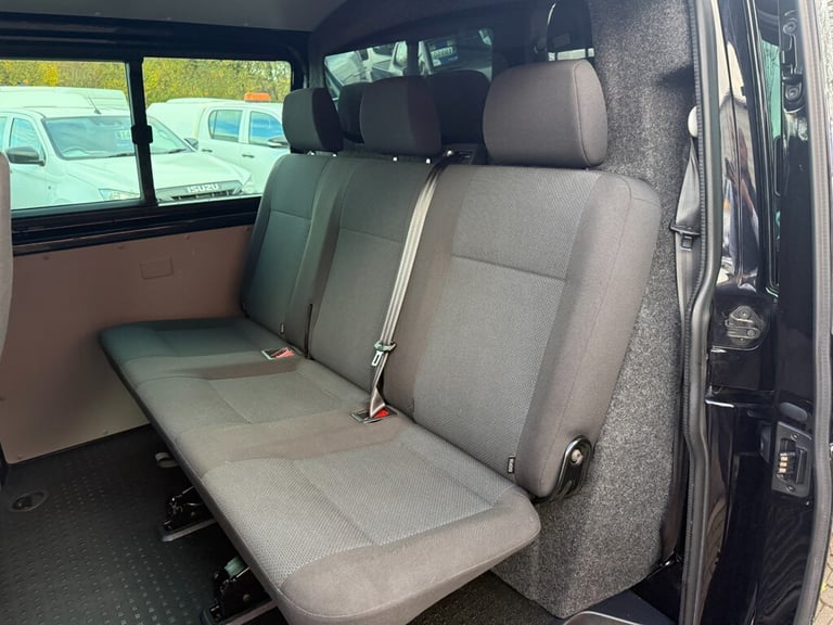 2018 Volkswagen Transporter TDI T30 BlueMotion Tech Highline Kombi DSG 150 VW T6 CREW VAN Combi V...