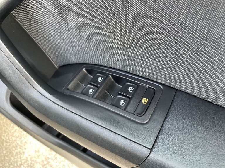 2022 SEAT Ateca Ateca 1.5 TSI EVO SE Technology 5Dr Estate Hatchback Petrol Manual