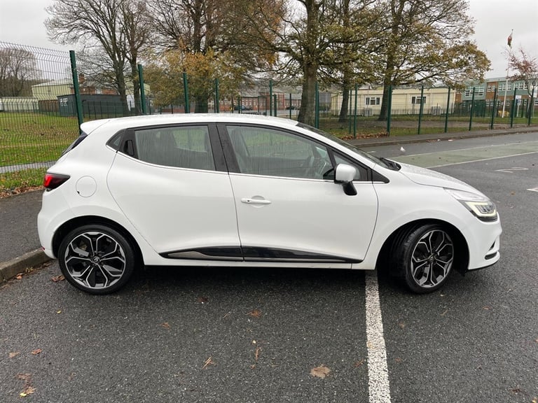 2017 Renault Clio 1.5 dCi 90 Dynamique S Nav 5dr Auto HATCHBACK DIESEL Automatic