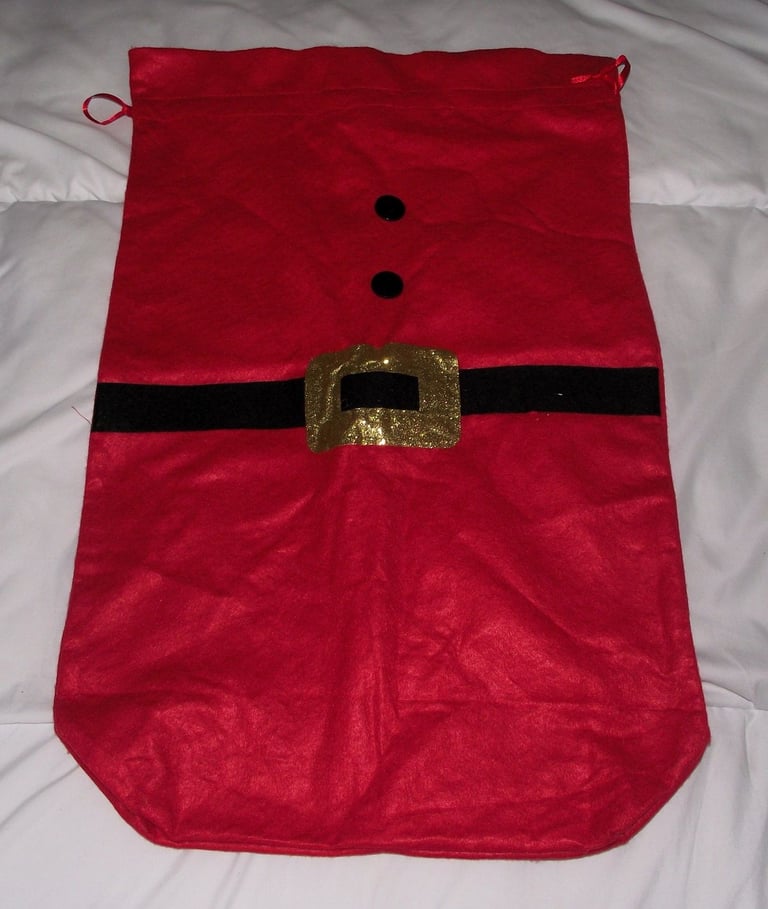 Santa Bundle: Sacks, Hat, Stockings, ‘Toys’ – Job Lot of Christmas Decorations