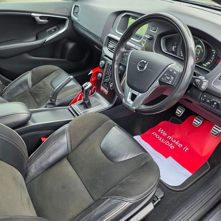 2017 Volvo V40 D2 [120] R DESIGN Nav Plus 5dr HATCHBACK Diesel Manual