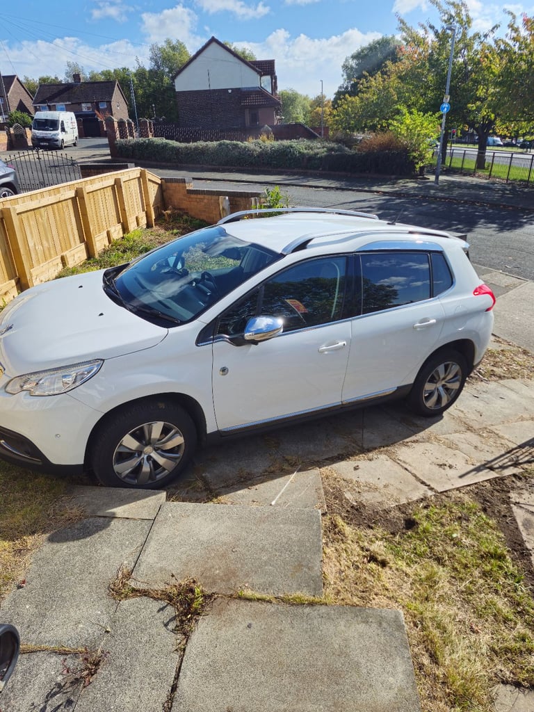 Peugeot, 2008, Hatchback, 2014, Manual, 1199 (cc), 5 doors