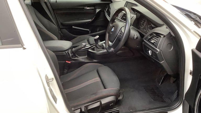 2015 BMW 1 Series 118i Sport 5dr HATCHBACK PETROL Manual