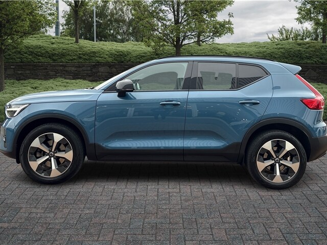 2022 Volvo XC40 2.0 B3P Plus Dark 5dr Auto ESTATE PETROL Automatic