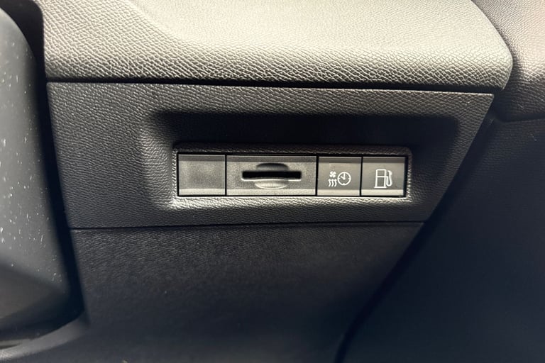 2024 Peugeot 308 1.6 12.4kWh GT e-EAT Euro 6 (s/s) 5dr Hatchback PETROL/ELECTRIC Automatic