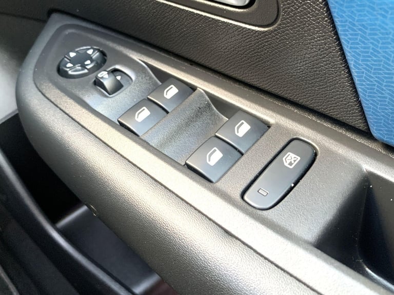 2021 Citroen e-C4 50kWh Shine Plus Auto 5dr HATCHBACK Electric Automatic