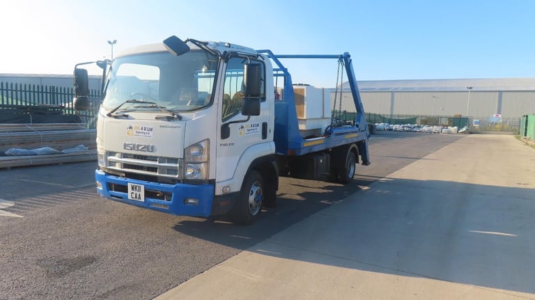 2011 Isuzu Trucks forward  f110.210 skip loader 