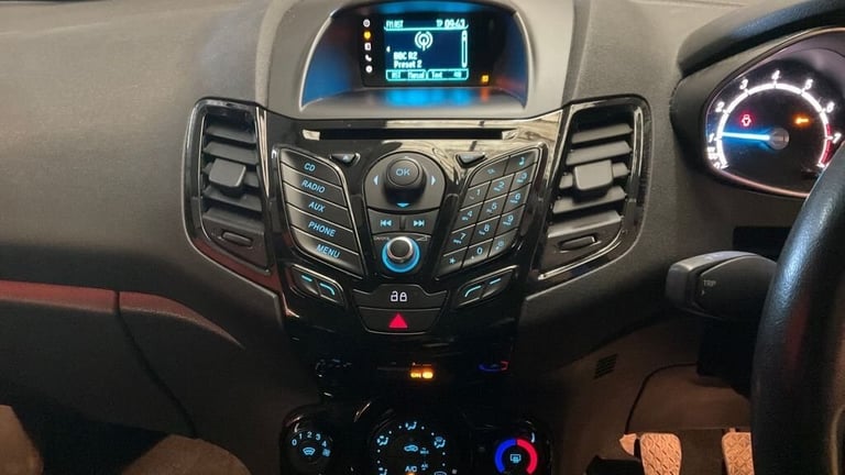 2013 Ford Fiesta 1.2 ZETEC 5d 81 BHP Hatchback Petrol Manual