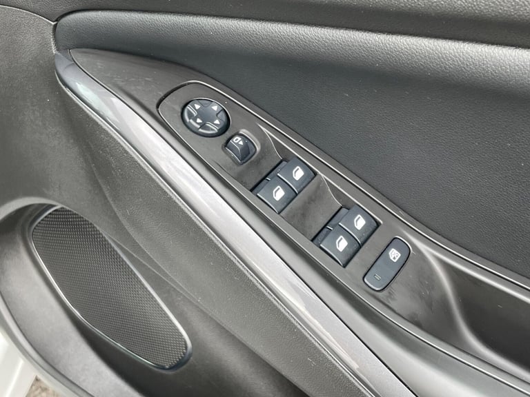 2020 Vauxhall Grandland X 1.5 Turbo D BlueInjection Elite Nav Euro 6 (s/s) 5dr HATCHBACK Diesel M...