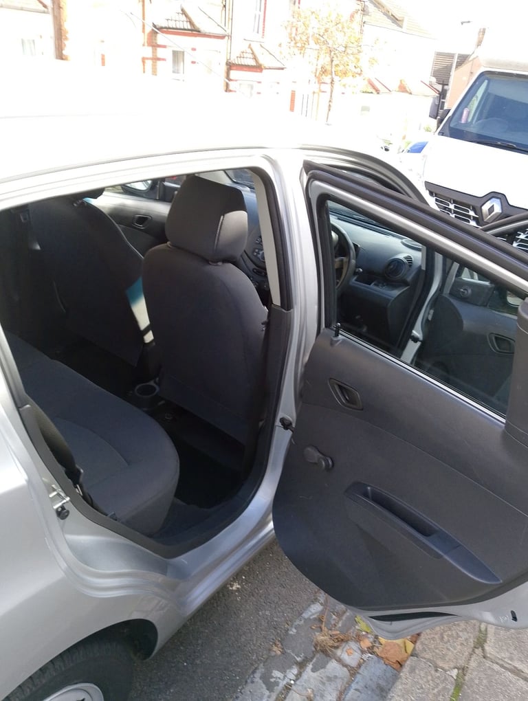 Chevrolet, SPARK, Hatchback, 2012, Manual, 995 (cc), 5 doors