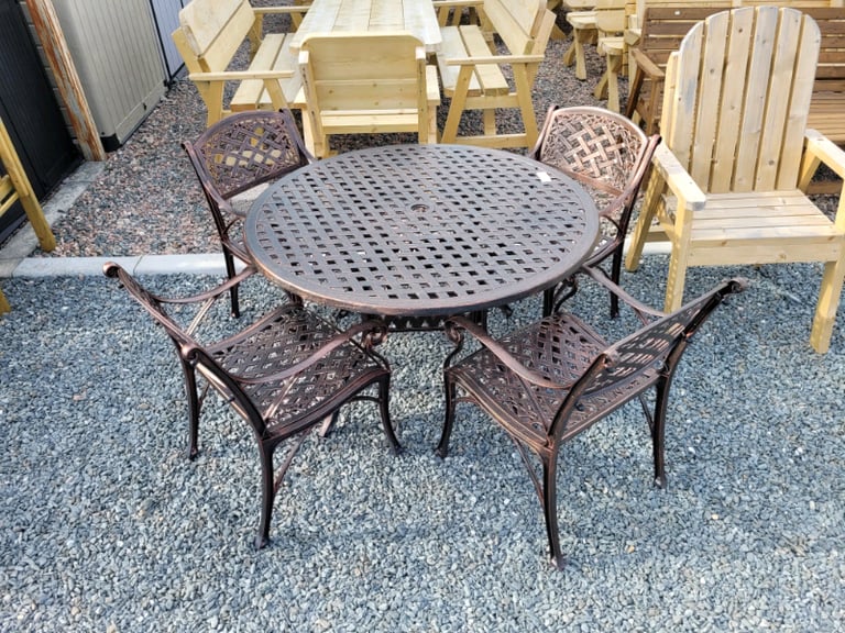 Used aluminum on sale patio furniture