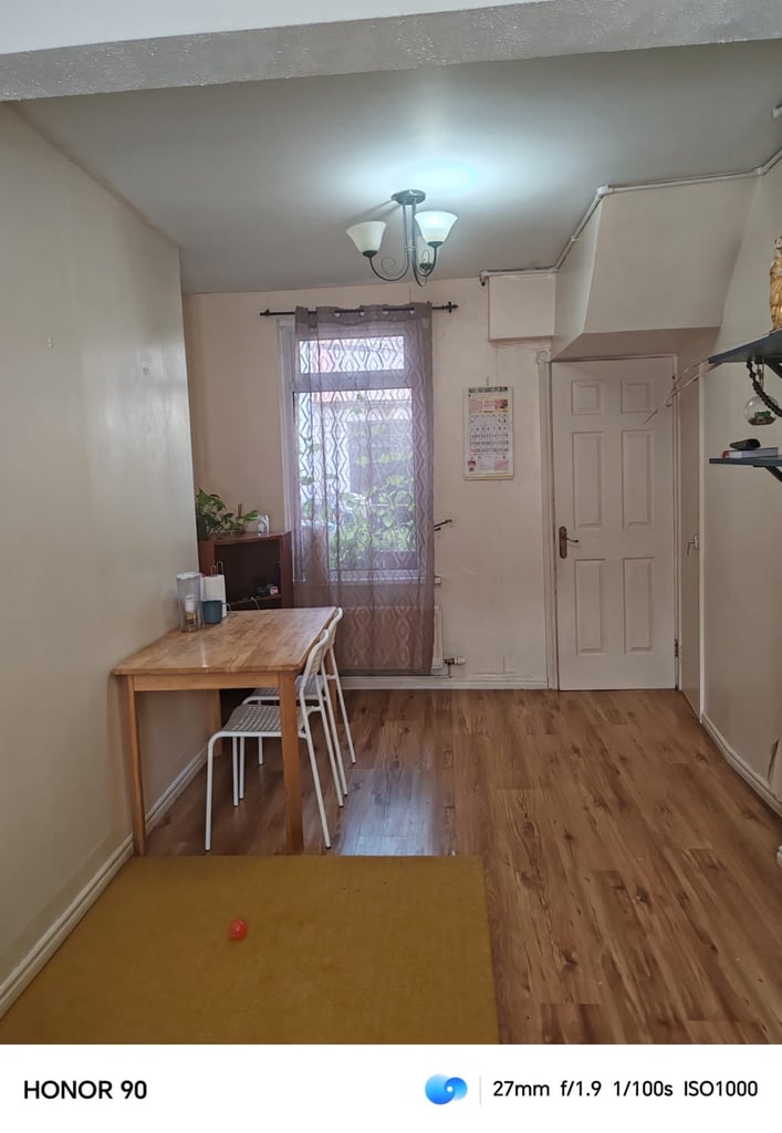 Furnished house behind Belfast City Hospital 