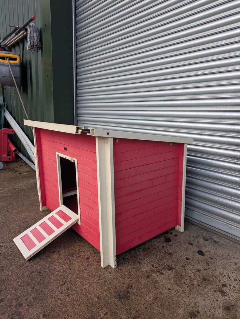 Chicken Coop - Plastic 