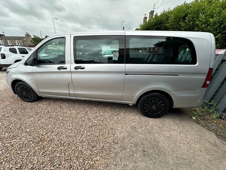 ULEZ COMPLIANT MERCEDES-BENZ VITO AUTOMETIC 9 SEATER