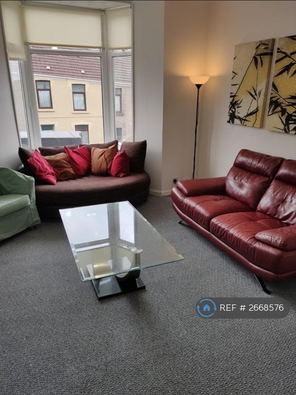 3 bedroom house in Kinley Street, St. Thomas, Swansea, SA1 (3 bed) (#2668576)