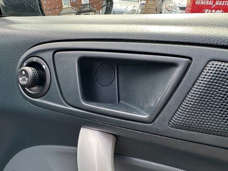 2011 Ford Fiesta 1.6 TD Zetec S Hatchback 3dr Diesel Manual (107 g/km, 94 bhp) Hatchback Diesel M...