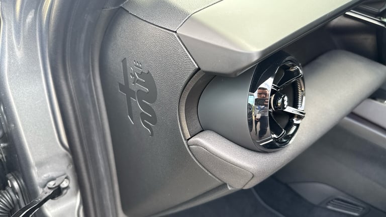 2025 Alfa Romeo Junior 1.2 MHEV Ibrida SUV 5dr Petrol Hybrid e-DCT Euro 6 (s/s) (136 ps) SUV Hybr...