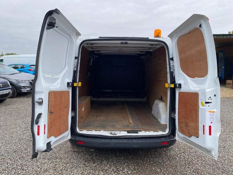 2018 Ford Transit Custom 2.0 300 EcoBlue Panel Van 5dr Diesel Manual L2 H1 Euro 6 (105 ps) PANEL ...