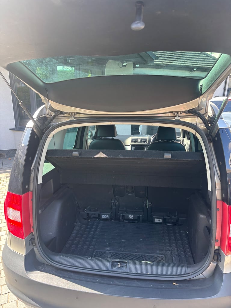 Skoda, YETI, Hatchback, 2012, Manual, 1598 (cc), 5 doors