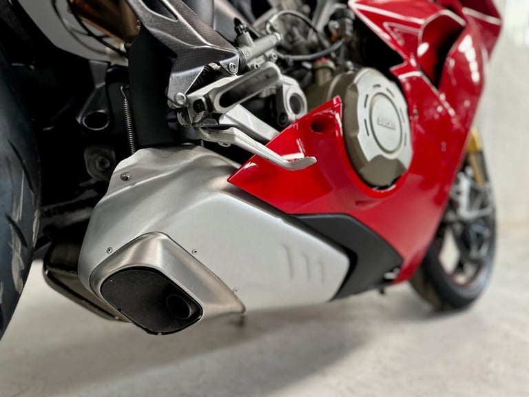 2018/67 Ducati Panigale V4S Motorcycle 