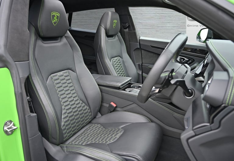 LAMBORGHINI URUS [URBAN NERO] 4.0T V8 BI-TURBO PETROL AUTO 4X4 2022 [71] GREEN
