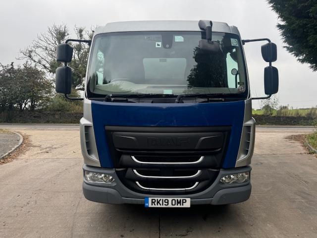 2019 19 DAF LF 180 Euro 6 20ft box DEL column tail-lift Auto