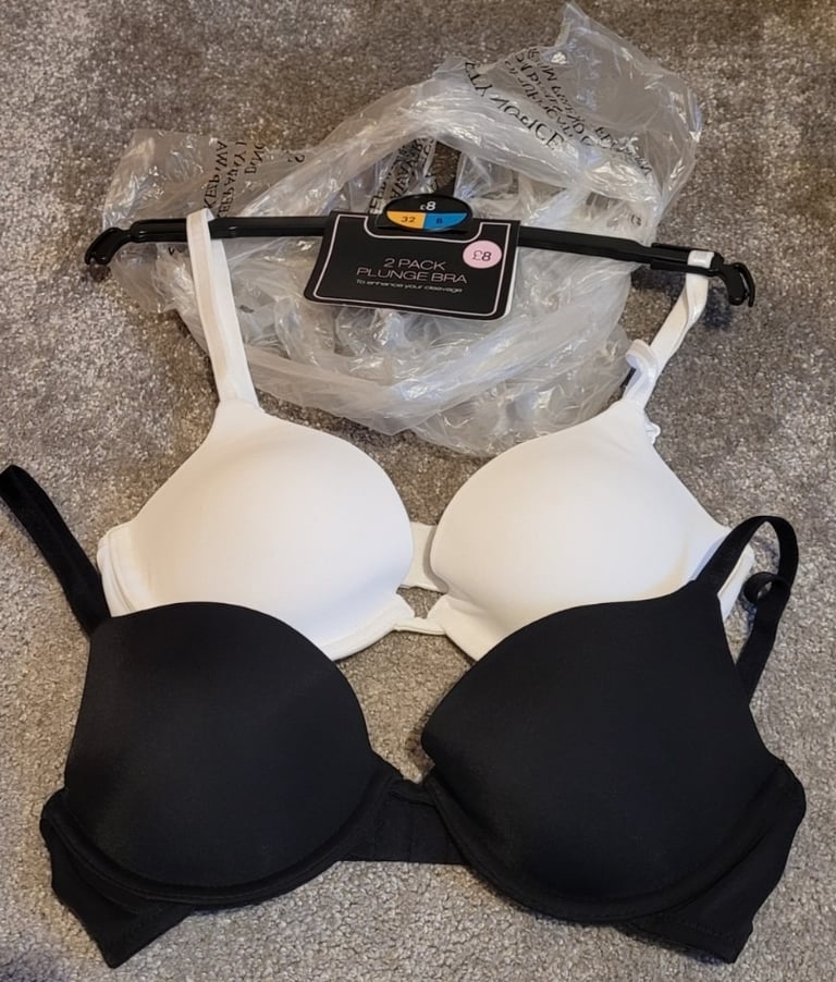 2 pack of Plunge Bras size 32B Brand New