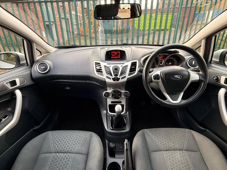 2012 Ford Fiesta 1.25 Zetec 5dr HATCHBACK Petrol Manual