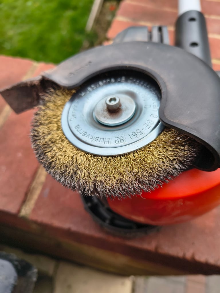 FLYMO EASIWEEDER FOR SALE