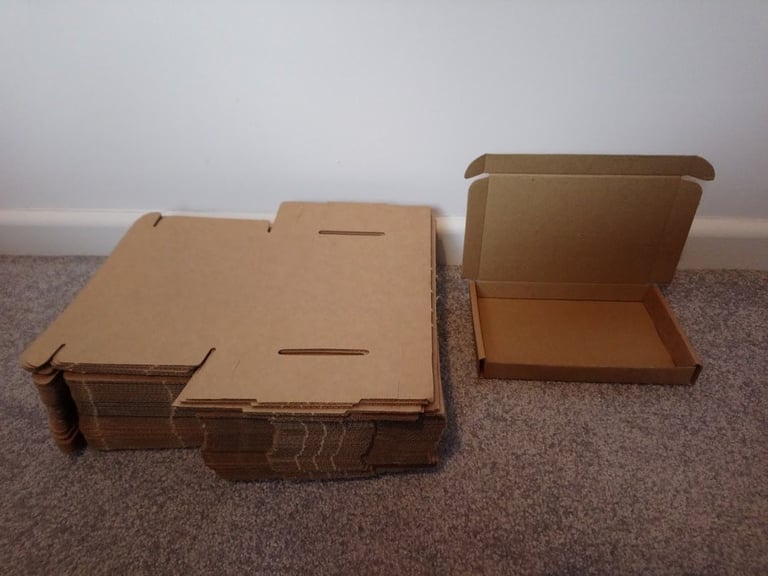 image for x50 Flat Cardboard Postal Boxes 160x115x22mm (A6 / large letter)