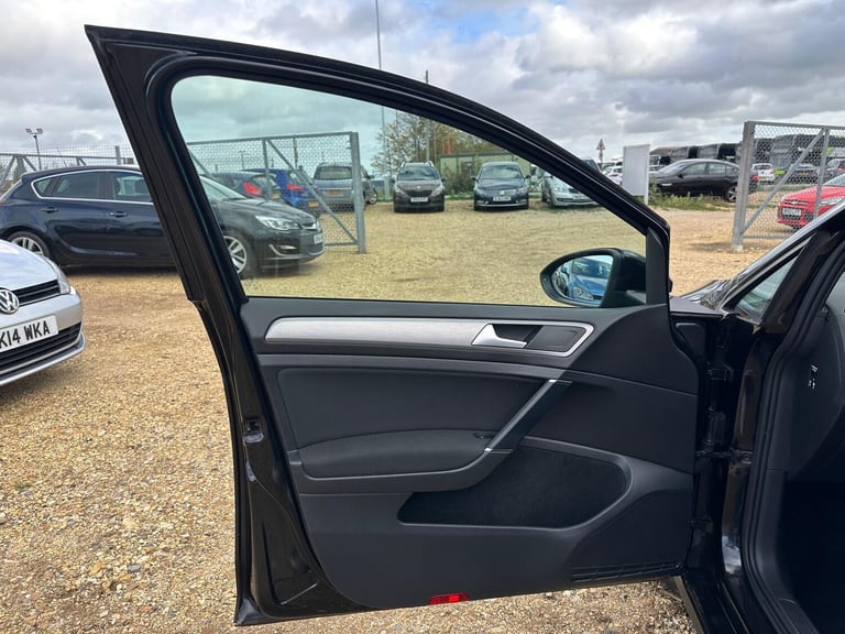 2014 Volkswagen Golf 2.0 TDI BlueMotion Tech SE Euro 5 (s/s) 5dr HATCHBACK Diesel Manual