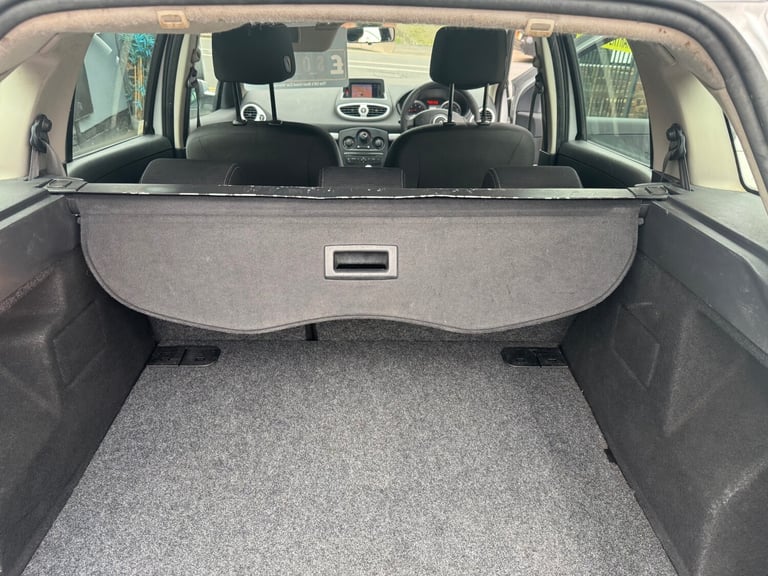 2010 Renault Clio 1.5 dCi 86 Dynamique TomTom 5dr ESTATE Diesel Manual