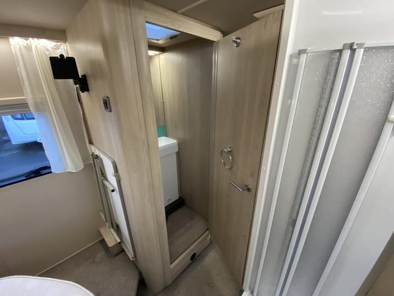 2022 AUTO-TRAIL F-LINE F-74 LUXURY MOTORHOME