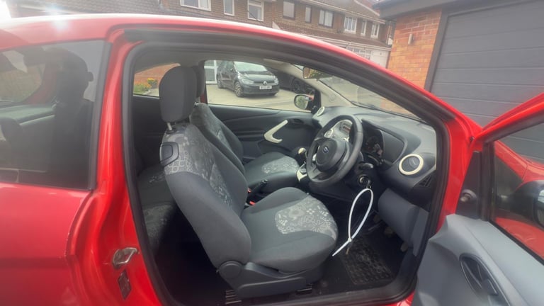 Ford, KA, Hatchback, 2013, Manual, 1242 (cc), 3 doors