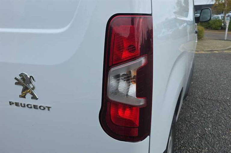 2023 Peugeot Partner 1000 1.5 BlueHDi 100 Professional Premium + Van PANEL VAN DIESEL Manual