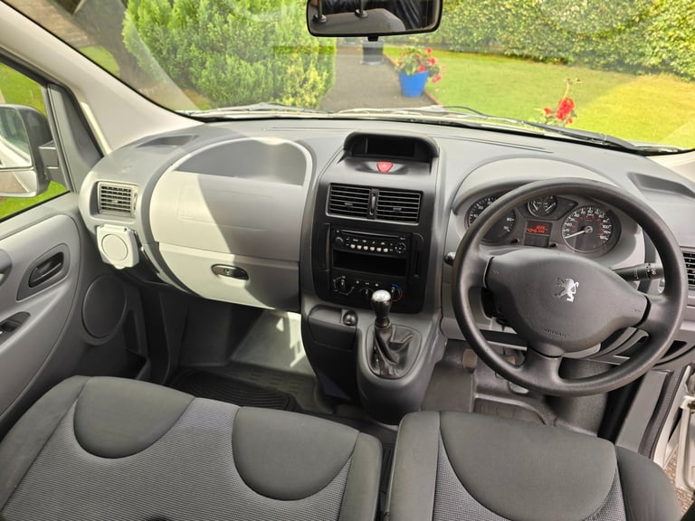 2012 Peugeot Expert Tepee 1.6 HDi L2 Comfort = Wheelchair Accessible Vehicle / Wav MPV Diesel Manual