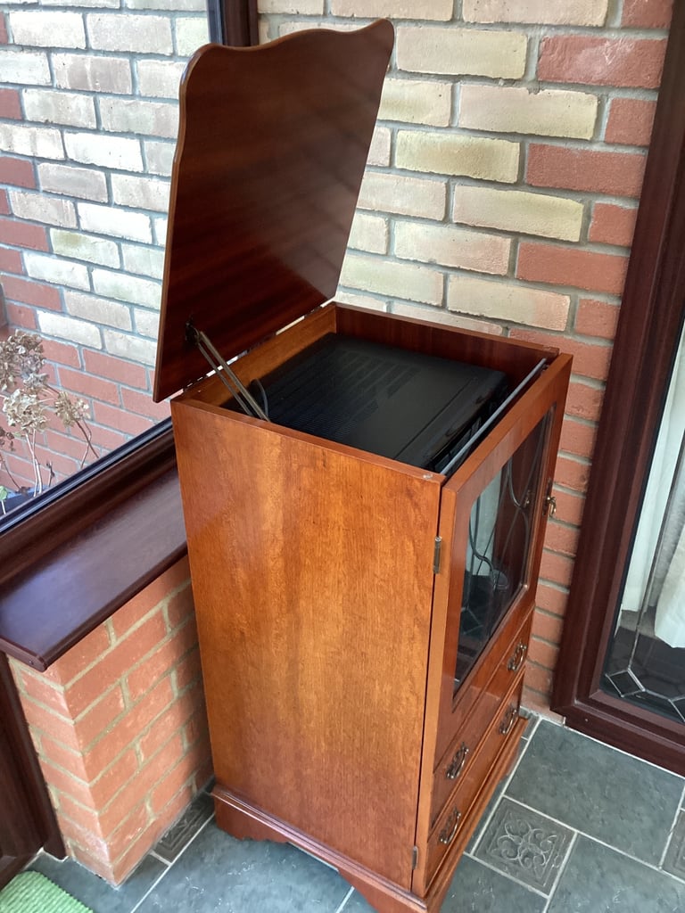 Hi-Fi Music System Cabinet