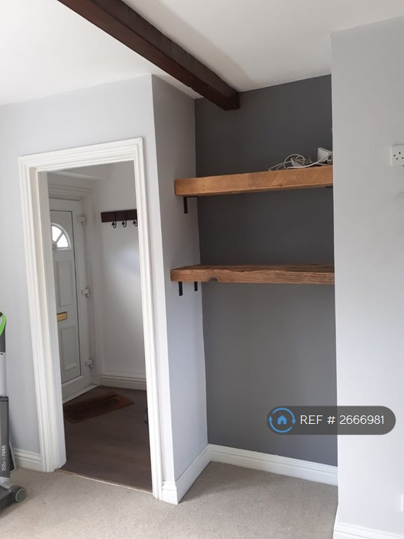 2 bedroom house in Worthing Head Road, Bradford, BD12 (2 bed) (#2666981)