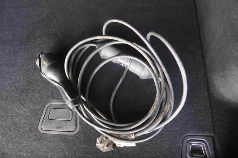 2022 Volvo V60 2.0h T6 Recharge 18.8kWh R-Design Estate 5dr Petrol Plug-in Hybrid Auto AWD Estate...