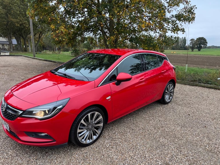 2015 Vauxhall Astra 1.6 CDTi BlueInjection SRi Nav Auto Euro 6 5dr HATCHBACK Diesel Automatic