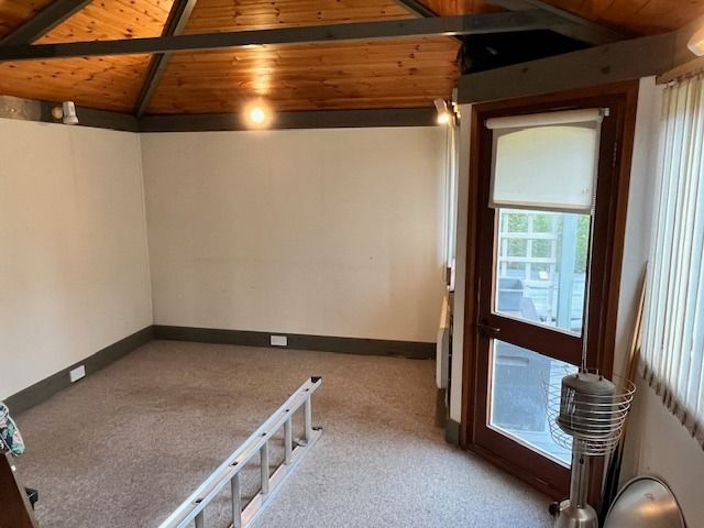 Summer House/ Garden Room/ Office Space