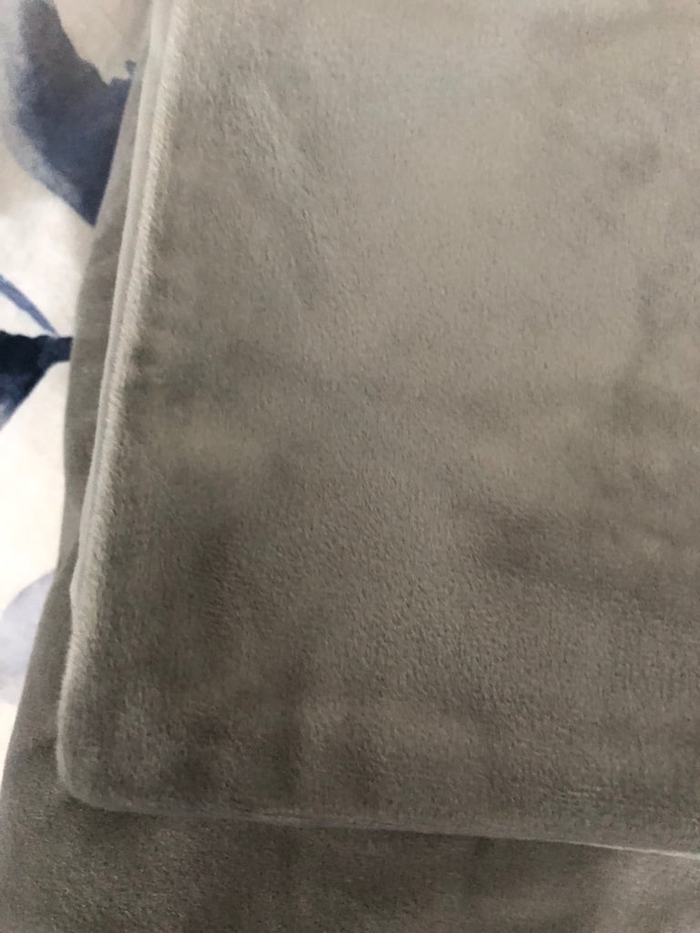 image for Grey Velvet Kingsize Quilt Cover Set