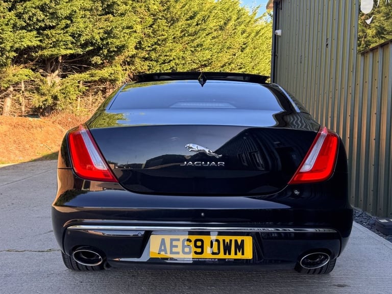 2019 Jaguar XJ 3.0d V6 XJ50 Saloon 4dr Diesel Auto Euro 6 (s/s) (300 ps) Saloon Diesel Automatic