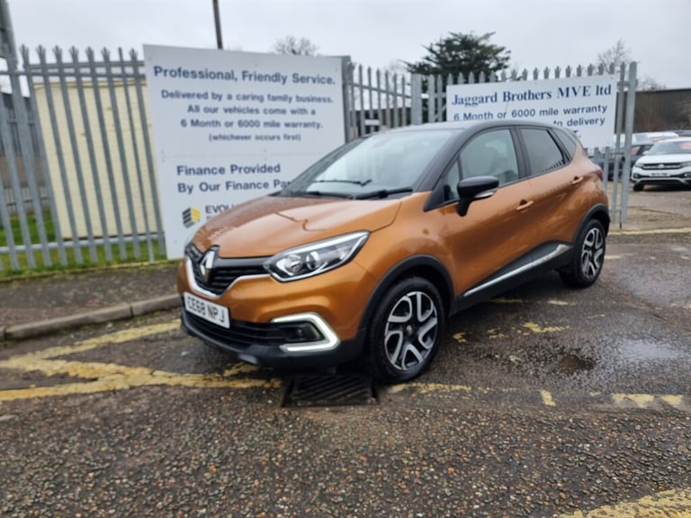 image for 2018 Renault Captur ICONIC TCE Hatchback Petrol Manual