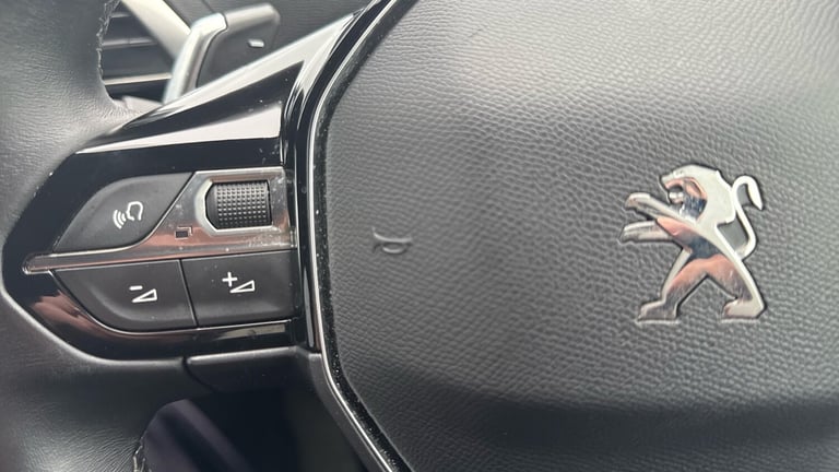 2024 Peugeot 3008 1.6 13.2kWh Allure Premium + SUV 5dr Petrol Plug-in Hybrid e-EAT Euro 6 (s/ SUV...