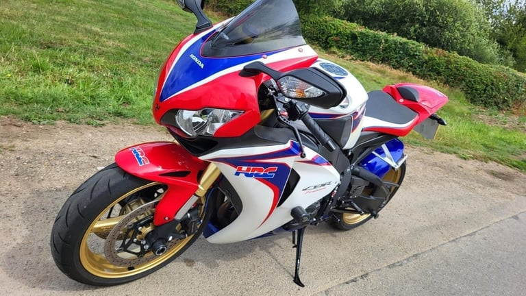 2011 11 HONDA CBR 1000 RR-A FIREBLADE CBR1000RR HRC COLOURS 12k MILES CBR1000