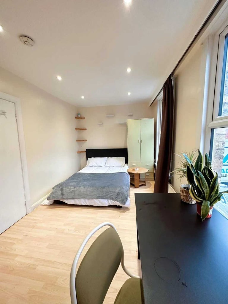 🏡 Double Room in Whitechapel – £800 PCM 🏡🗝