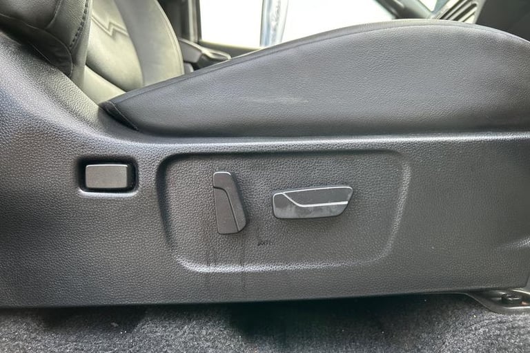 2023 Isuzu D-Max Artic AUTO 1.9 AT35 4x4 Double Cab Pick Up, TOW BAR, ROLLER SHUTTER Automat Pick...